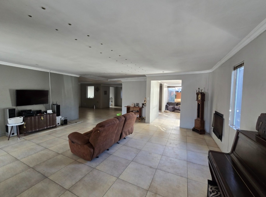4 Bedroom Property for Sale in Dan Pienaar Free State